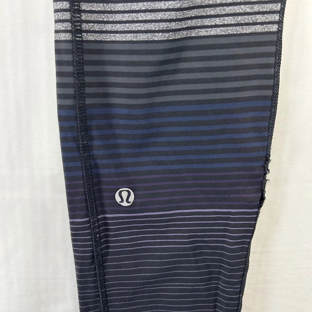 Lululemon Speed Up Tight Womens 8 Black Grey Blue Striped Running Leggings